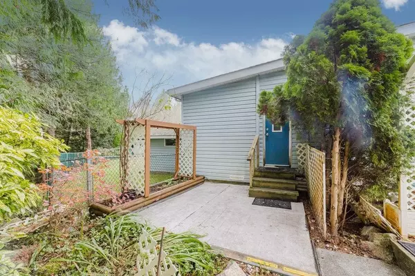 Roberts Creek, BC V0N 2W2,1123 Flume RD #26