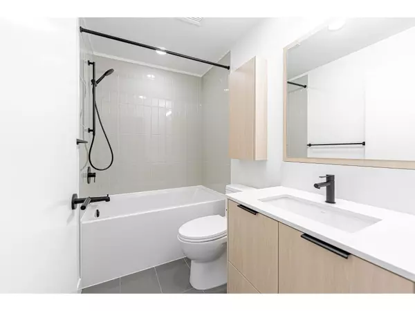 Surrey, BC V3T 4L3,10466 138a ST #102