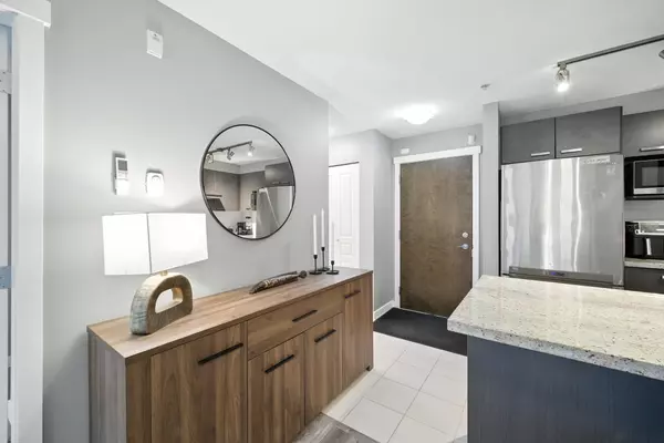 Richmond, BC V6X 0H6,9399 Tomicki AVE #118