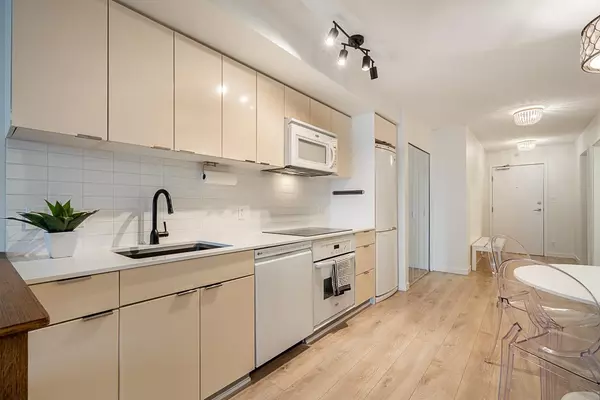 Vancouver, BC V6B 0E9,788 Hamilton ST #1907