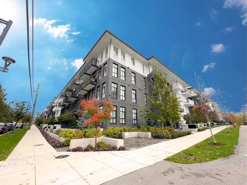 13929 105 BLVD #202, Surrey, BC V3T 0R5