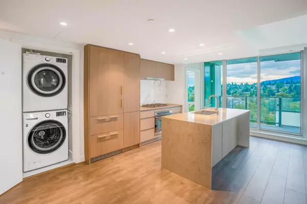 North Vancouver, BC V7J 0B6,1500 Fern ST #2201