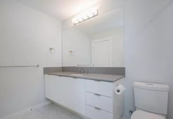 31158 Westridge PL #403 Abbotsford, BC V2T 0K5