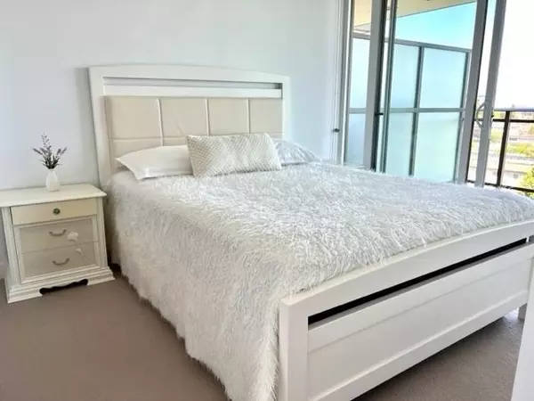 White Rock, BC V4B 0B9,1455 George ST #806