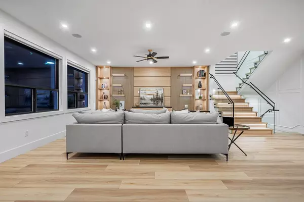 16838 106 AVE Surrey, BC V4N 1N1