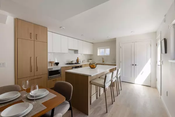 Coquitlam, BC V3K 2V5,604 Rochester AVE