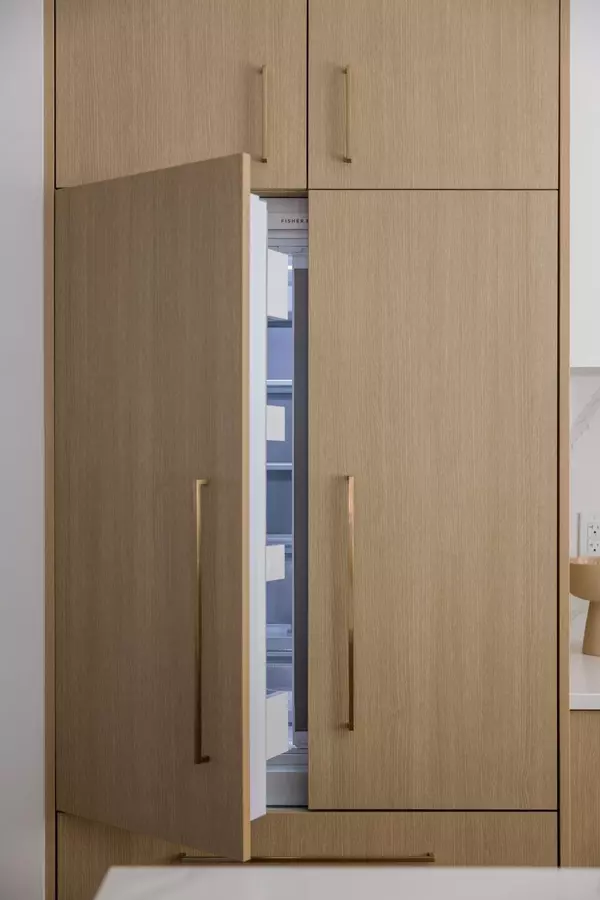 Coquitlam, BC V3K 2V5,604 Rochester AVE