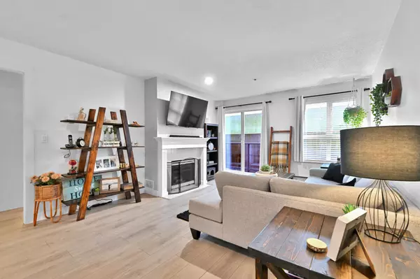 Mission, BC V2V 6T8,33165 2 AVE #203