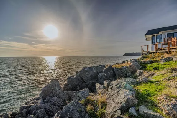 5482 Hill RD Sechelt, BC V7Z 0N2