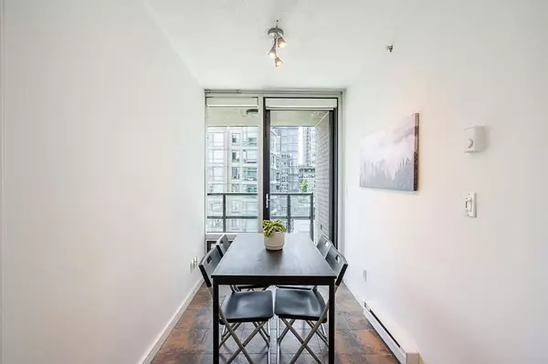 Vancouver, BC V6E 4R7,1003 Burnaby ST #1202