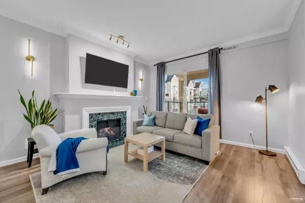 7633 St. Albans RD #217, Richmond, BC V6Y 3W7