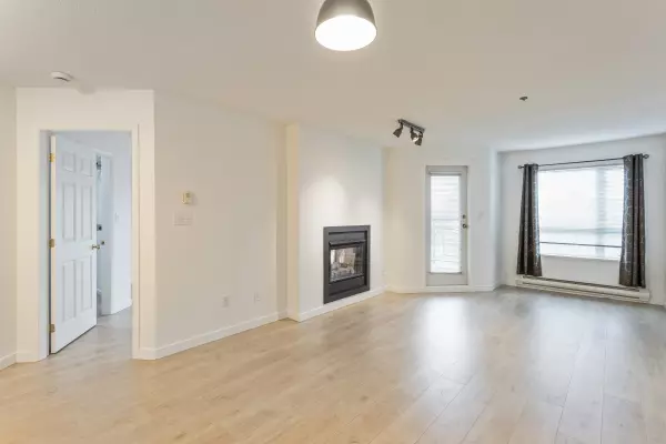 Port Coquitlam, BC V3C 2A3,2335 Whyte AVE #307