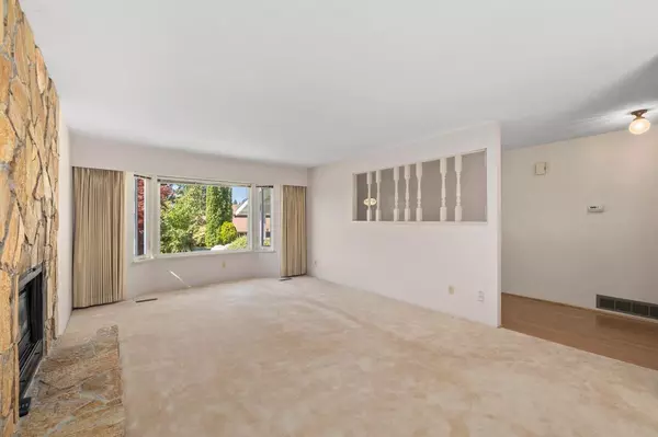 Port Moody, BC V3H 4A7,1605 Hemlock PL