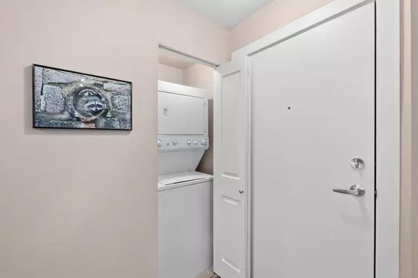 6500 194 ST #214 Surrey, BC V4N 5X4