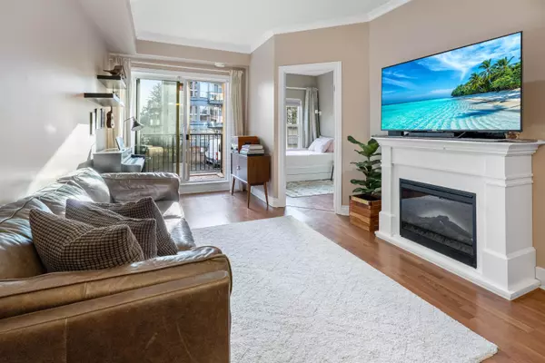 Langley, BC V3A 0A8,20286 53a AVE #104