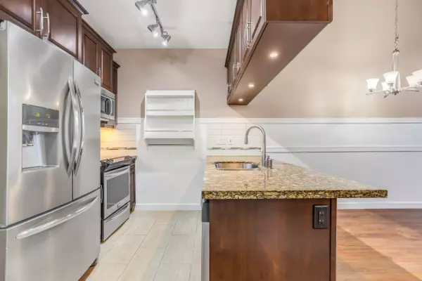 Langley, BC V2Y 0N4,8258 207a ST #561