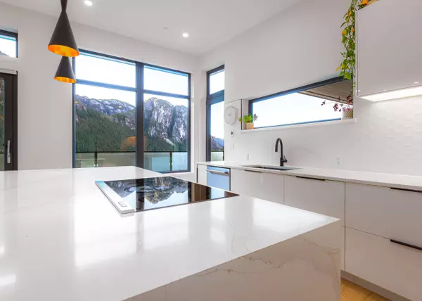 Squamish, BC V8B 0T6,2193 Crumpit Woods DR