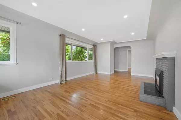 North Vancouver, BC V7L 1N7,1137 Cloverley ST