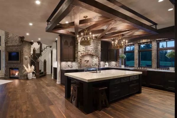 6124 272 ST Langley, BC V4W 1S6