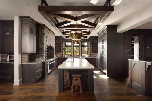 6124 272 ST Langley, BC V4W 1S6