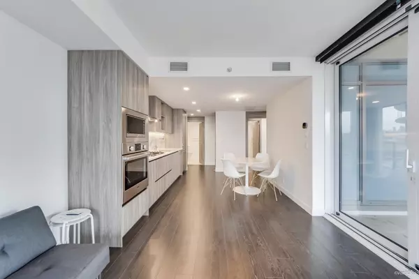 Burnaby, BC V5C 0N1,4880 Lougheed HWY #709