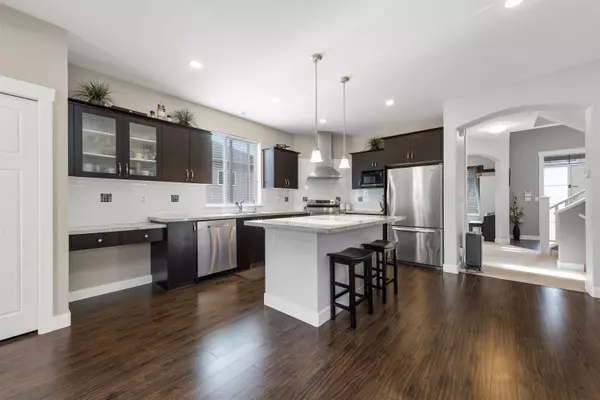 Coquitlam, BC V3B 0C9,3382 Darwin AVE