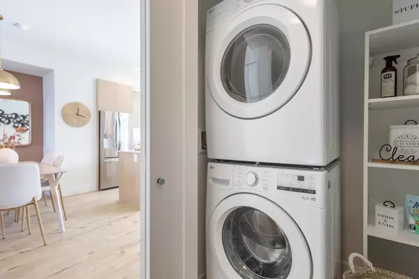 16325 21 AVE #3 Surrey, BC V3Z 1K6