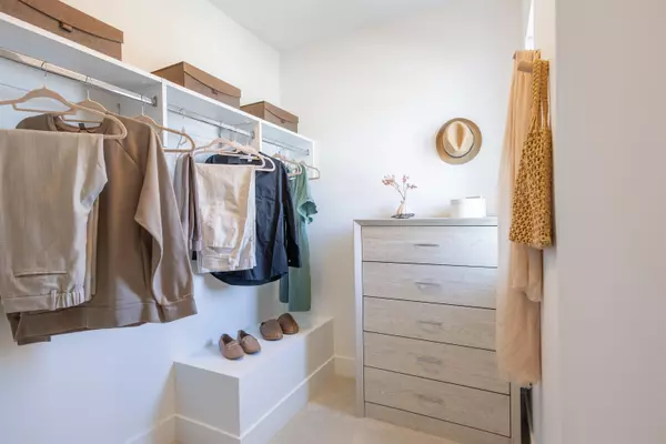 16325 21 AVE #3 Surrey, BC V3Z 1K6