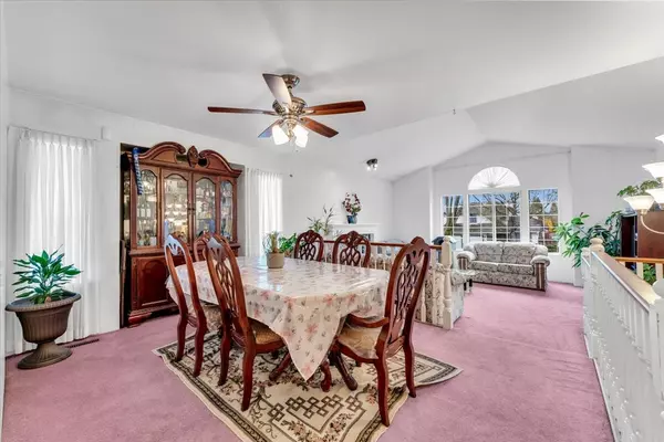 Surrey, BC V4N 3E3,16059 93 AVE