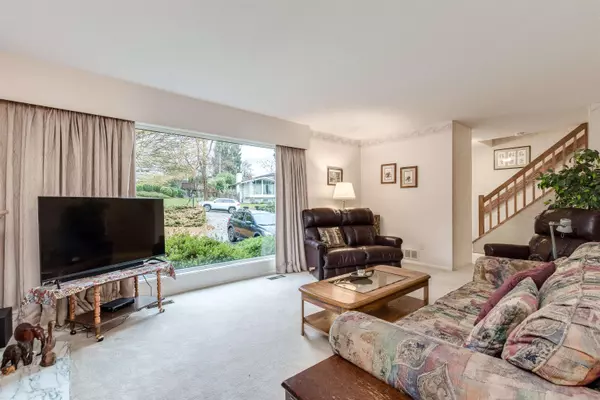 3005 Fleet ST Coquitlam, BC V3C 3S1