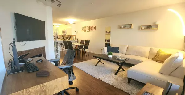 1525 Pendrell ST #105, Vancouver, BC V6G 1S6