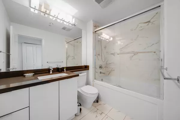 15137 33 AVE #320 Surrey, BC V3Z 0Y1