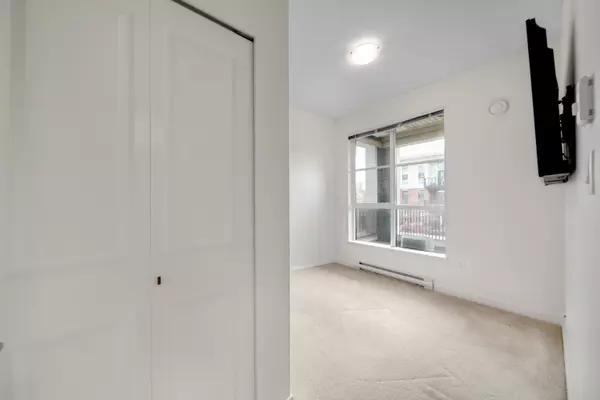 15137 33 AVE #320 Surrey, BC V3Z 0Y1