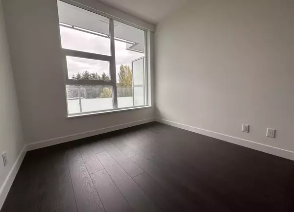 Surrey, BC V3T 0V3,13778 100 AVE #801