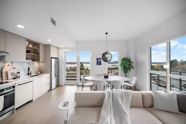 422 E 3rd ST #501, North Vancouver, BC V7L 0K1