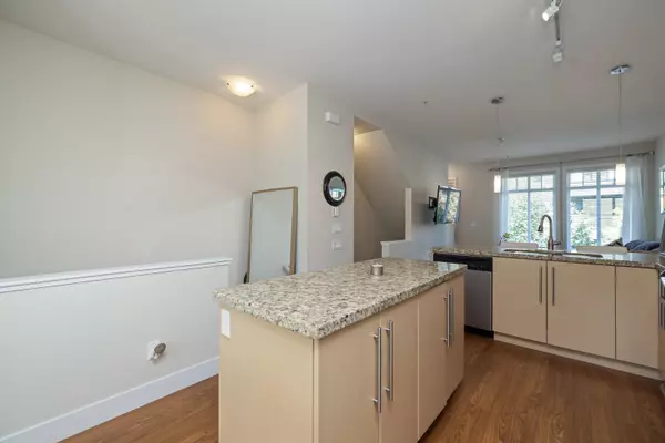 Langley, BC V2Y 0J9,8251 209b ST #95