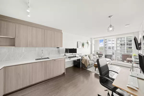 Surrey, BC V3T 0L5,13696 100 AVE #1901