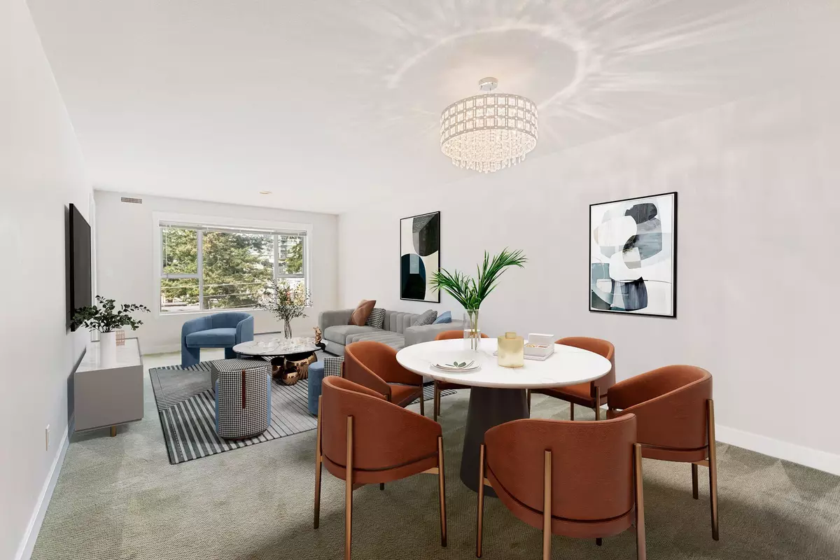 White Rock, BC V4B 3Z9,1378 George ST #301