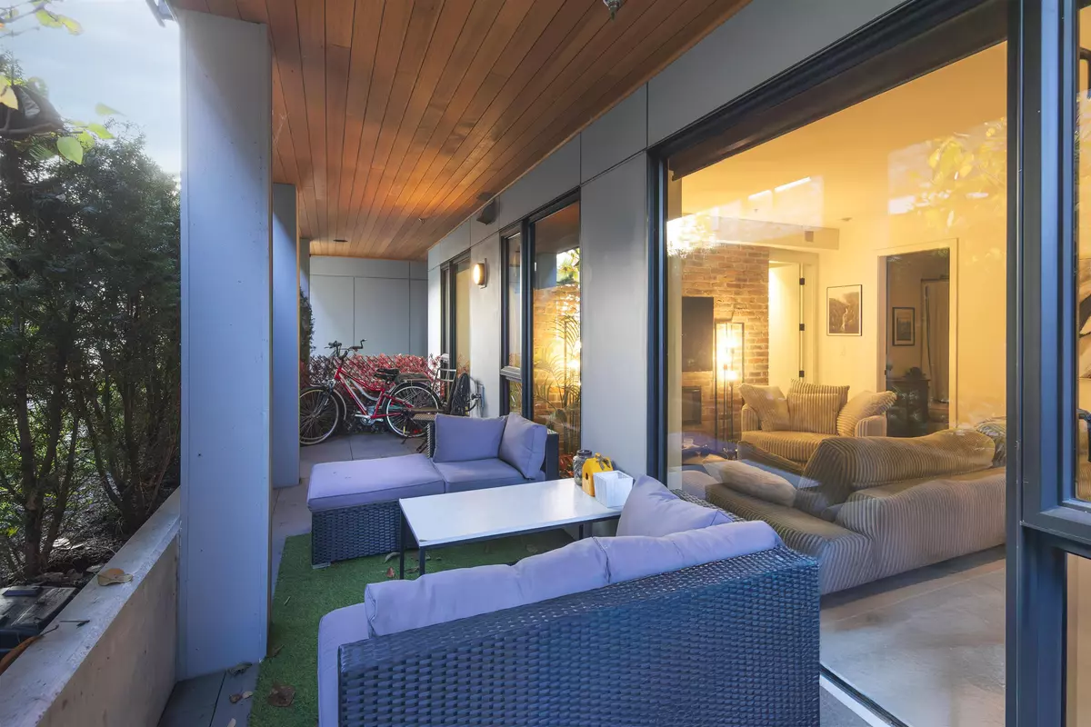 Port Moody, BC V3H 0K7,83 Moody ST #216