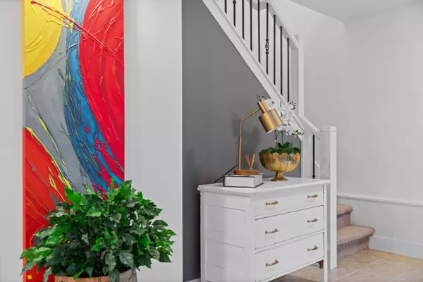 Surrey, BC V4A 5R7,12682 26 AVE