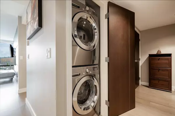 210 Salter ST #1302 New Westminster, BC V3M 0J9