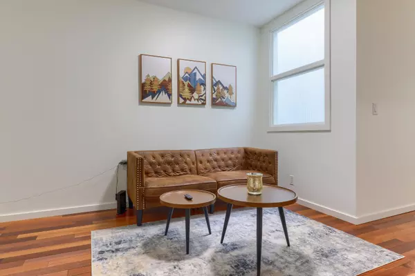 Vancouver, BC V6B 2Z3,440 Richards Street #301 - PROMO