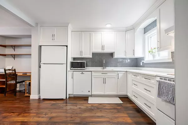 Surrey, BC V3W 6X6,13710 67 AVE #131