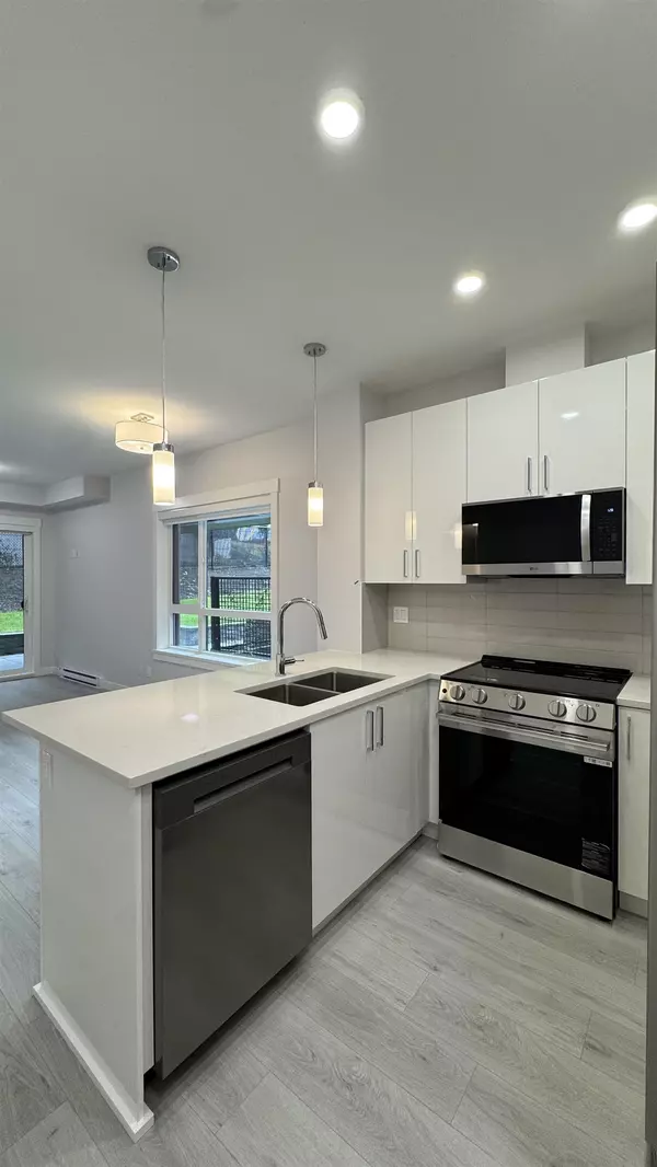 33886 Pine ST #112, Abbotsford, BC V2S 0N9