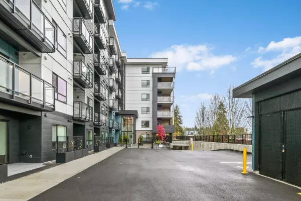 Abbotsford, BC V2S 0N9,33886 Pine ST #306