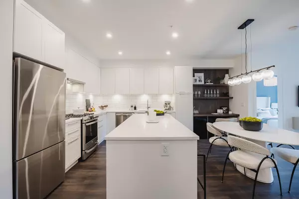 Abbotsford, BC V2T 0L3,32174 George Ferguson WAY #601