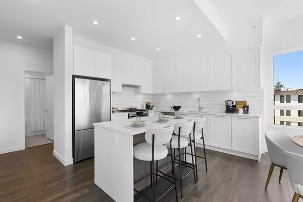 Abbotsford, BC V2T 0L3,32174 George Ferguson WAY #504