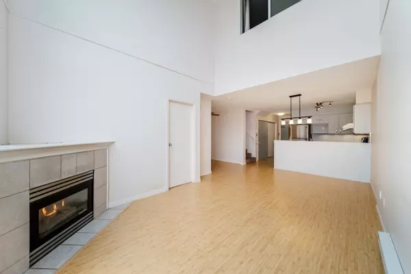 Vancouver, BC V5T 1X2,418 E Broadway #307