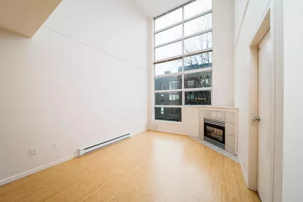 418 E Broadway #307, Vancouver, BC V5T 1X2