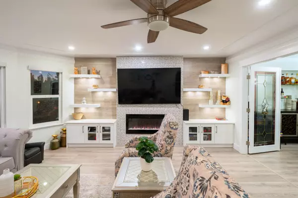 12451 90a AVE Surrey, BC V3V 1C3